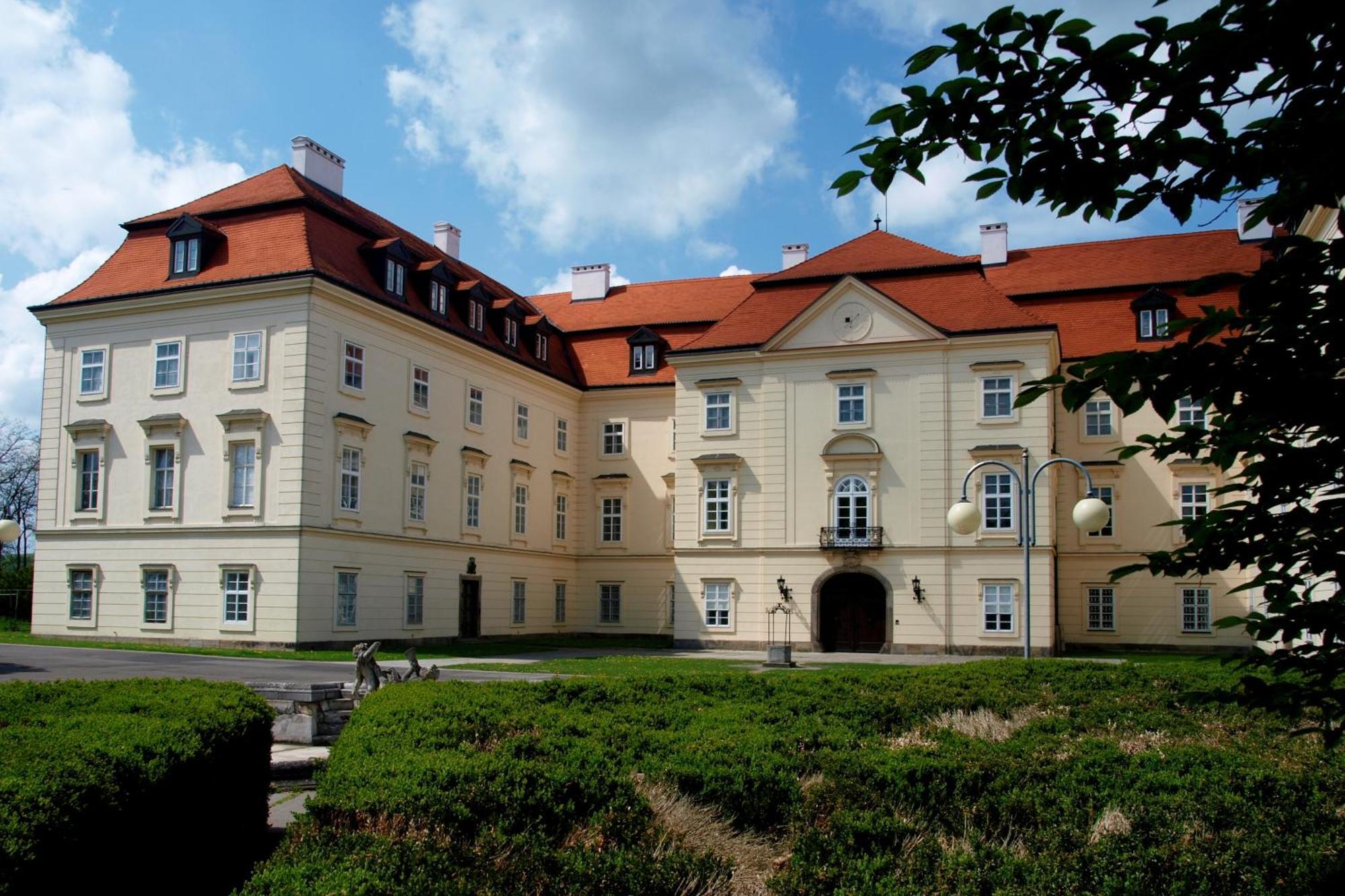 Zamek Napajedla Hotel ภายนอก รูปภาพ