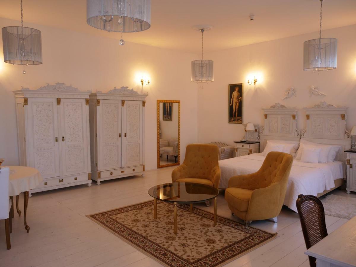 Zamek Napajedla Hotel ภายนอก รูปภาพ