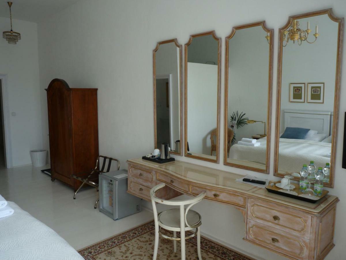 Zamek Napajedla Hotel ภายนอก รูปภาพ